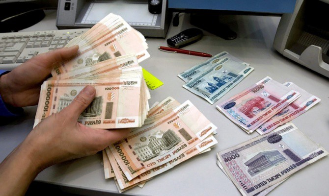 В Беларуси реальная зарплата населения уменьшилась на 0,1%