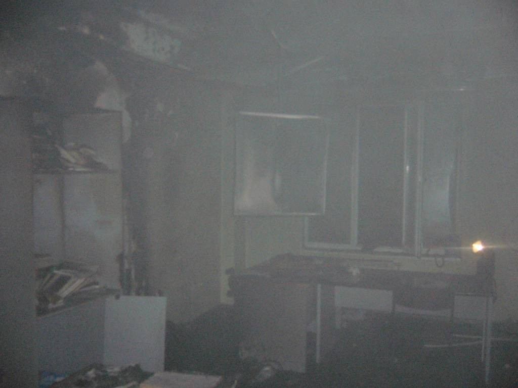 22 ноября 2014 года в 18.08 в службу МЧС от сторожа поступило сообщение о пожаре в административном здании одного из ООО на улице Западной.
