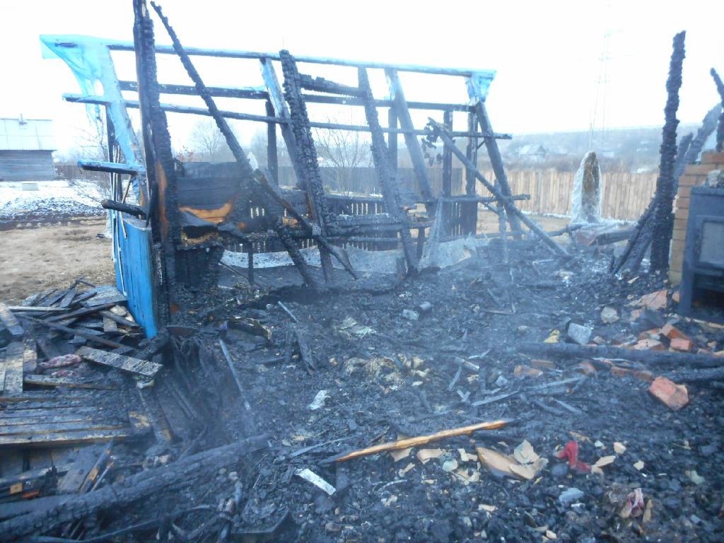 На пожаре в СОТ «Машиностроитель» в деревне Лысая Горка погиб человек.