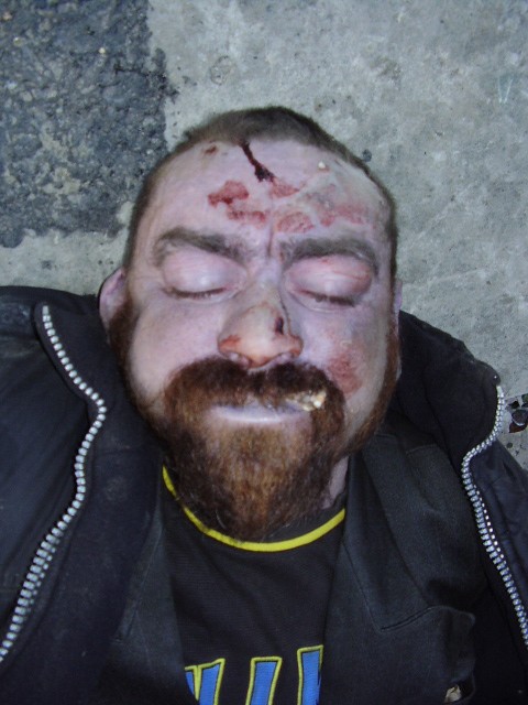 УВД Бобруйского горисполкома устанавливается личность мужчины, труп которого был обнаружен 11 ноября 2006 года в недостроенном доме 98 по ул. 50 лет ВЛКСМ г. Бобруйска.