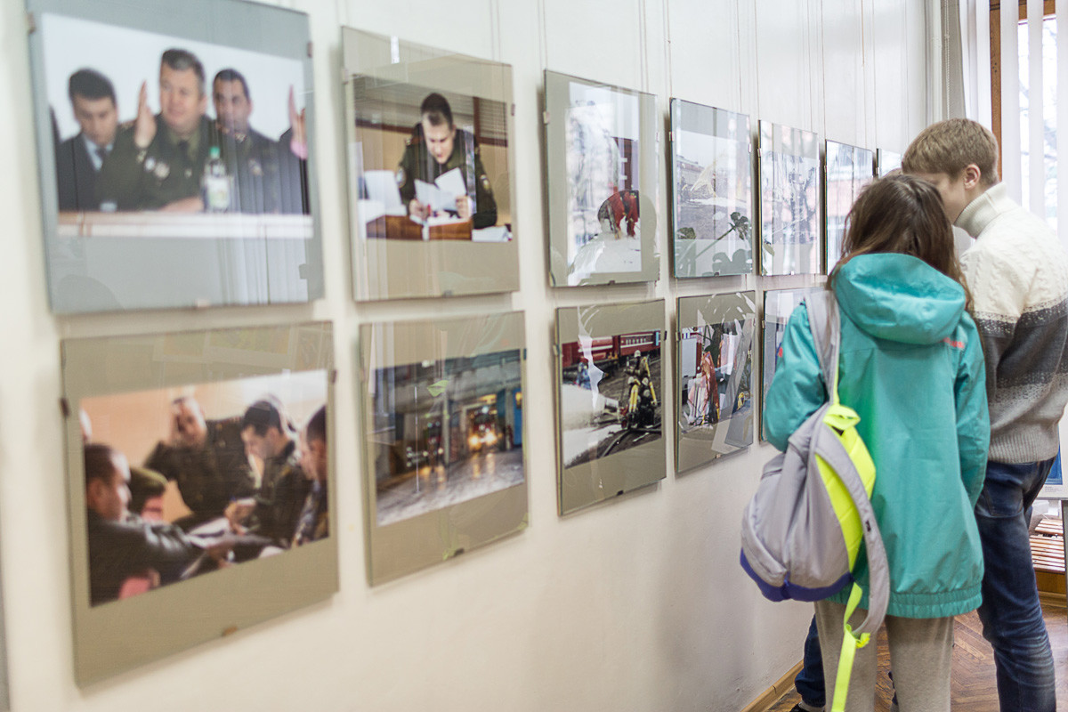 16 января в преддверьях праздника Дня Спасателя Республики Беларусь в выставочном зале Бобруйского художественного музея открылась фотовыставка «Спасатель». 
