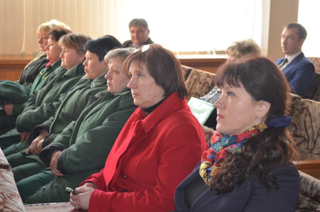 В рамках единого дня информирования на ОАО «ФанДОК» состоялась встреча трудового коллектива с информационной группой УВД.