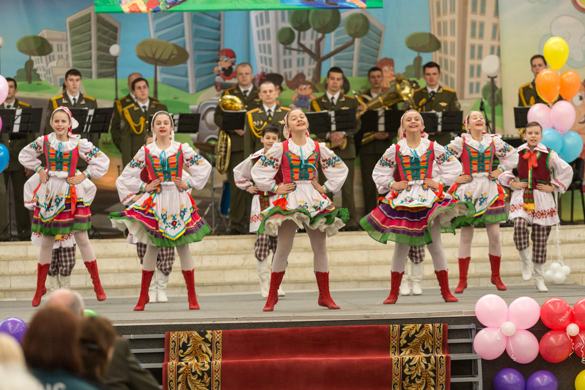 2 апреля 2015 года в городе в Минске были награждены победители 17 Республиканского смотра-конкурса детского творчества «Спасатели глазами детей».