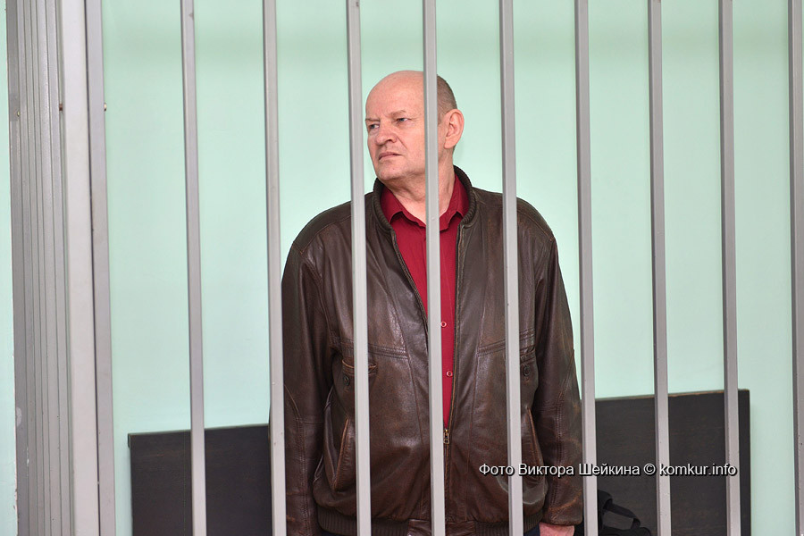 Экс-директор ОАО «ФанДОК» Владимир Майко освобожден из-под стражи в зале суда Экс-директор ОАО «ФанДОК» Владимир Майко освобожден из-под стражи в зале суда