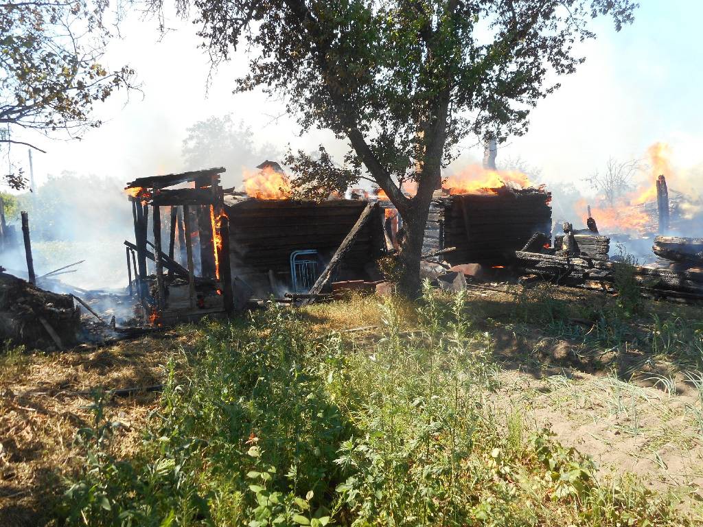 03 июля 2015 в 10-25 в центр оперативного управления  Бобруйского горрайотдела по ЧС поступило сообщение о пожаре жилого дома в деревне Углы Бобруйского района.