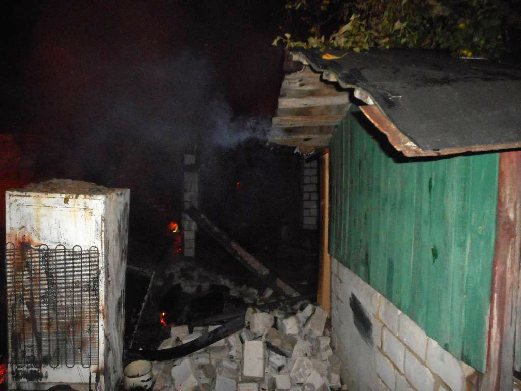 15 июля 2015 в 3 ч. 19 мин. ночи  поступило сообщение о  пожаре дома в деревне Бибковщина Сычковского сельского совета Бобруйского района.