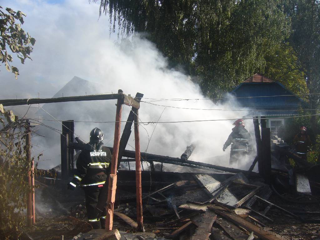 7 сентября 2015 года в 15.58 поступило сообщение о горящем сарае по адресу: Бобруйский район, Бортниковский сельский совет, деревня Лейчицы.