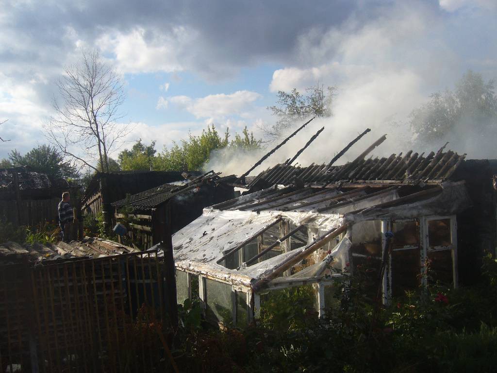 7 сентября 2015 года в 15.58 поступило сообщение о горящем сарае по адресу: Бобруйский район, Бортниковский сельский совет, деревня Лейчицы.