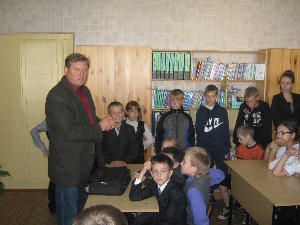 18 сентября 2015 года работники Бобруйского горрайотдела по ЧС совместно с районной газетой «Трыбуна Працы» посетили Горбацевичскую среднюю школу Бобруйского района.