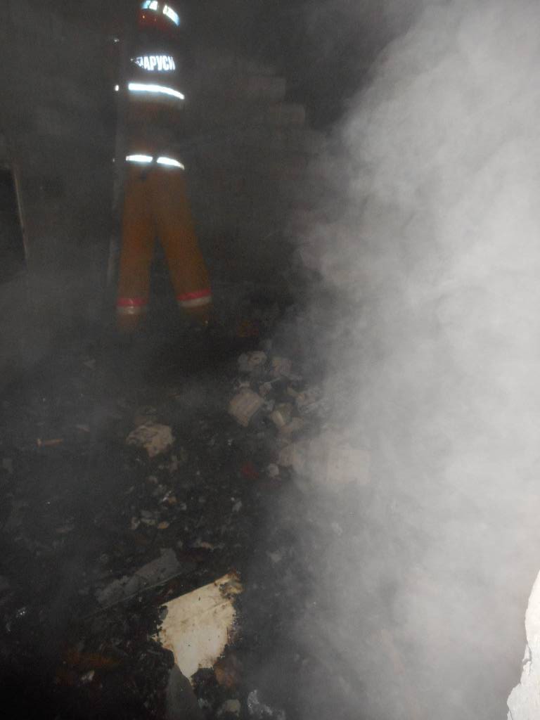 16 октября 2015 года в 03.25. на пульт бобруйским спасателям от гражданина С. (сосед), поступило сообщение о пожаре сарая, расположенного по улице Белинского.
