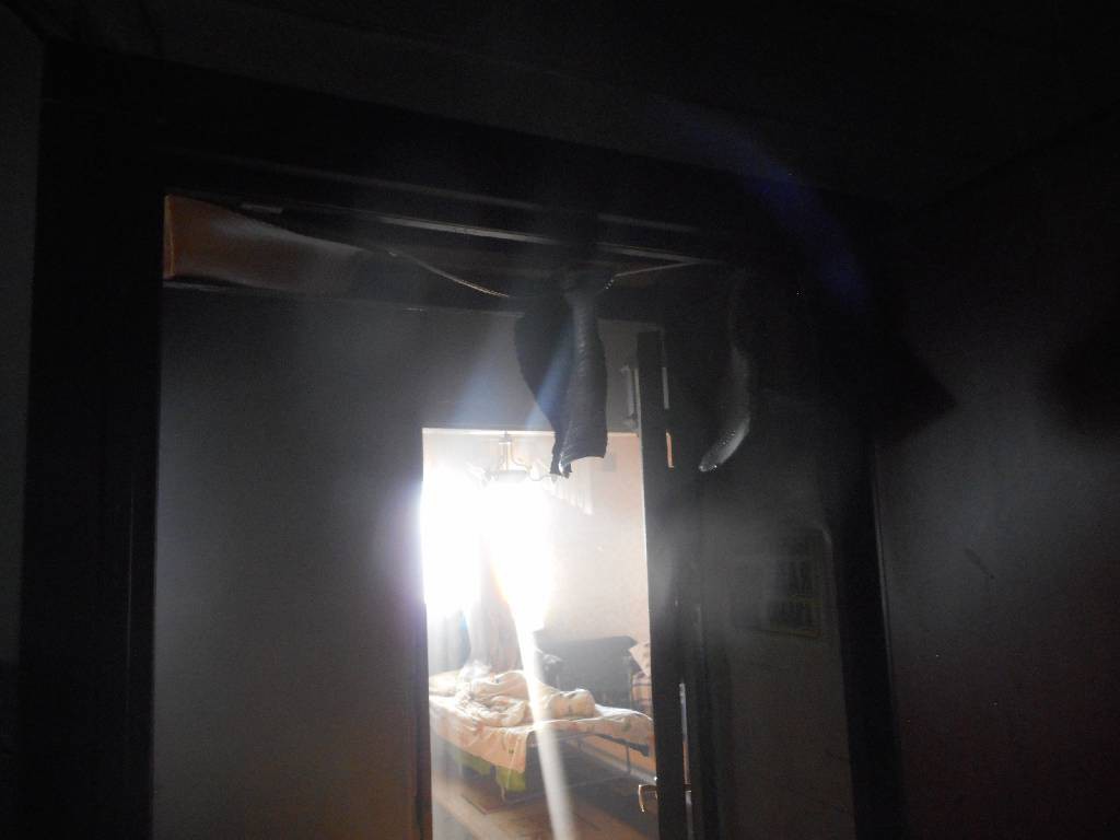 31 октября 2015 года в 13.25. в на пульт бобруйским спасателям от гражданина Г.(прохожий) поступило сообщение о загорании в квартире одного из домов на улице Московская. 