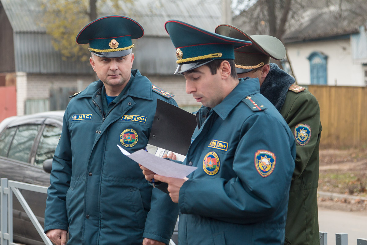 6 ноября 2015 года в рамках акции «За безопасность вместе» работники Бобруйского горрайотдела по ЧС провели профилактический рейд в Первомайском районе г.Бобруйска. 