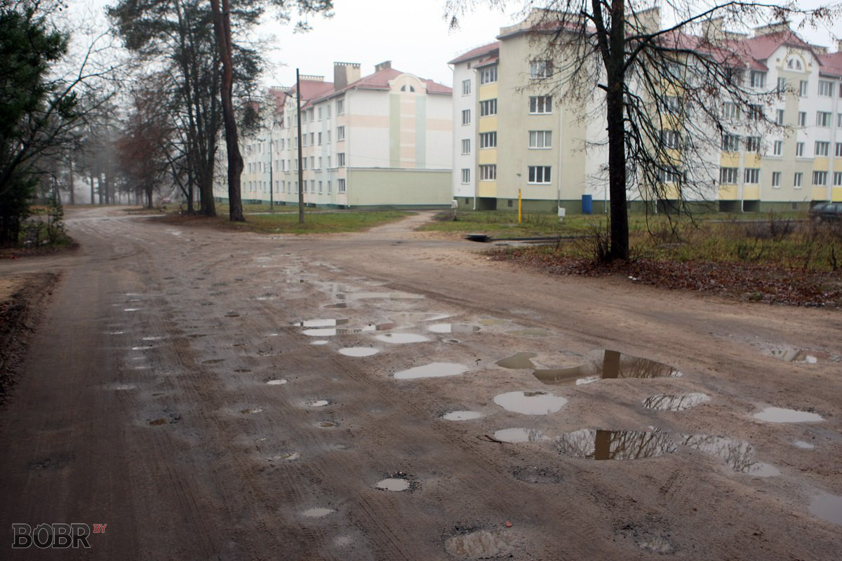 Жильё получили, а тропинку вытопчете Жильё получили, а тропинку вытопчете