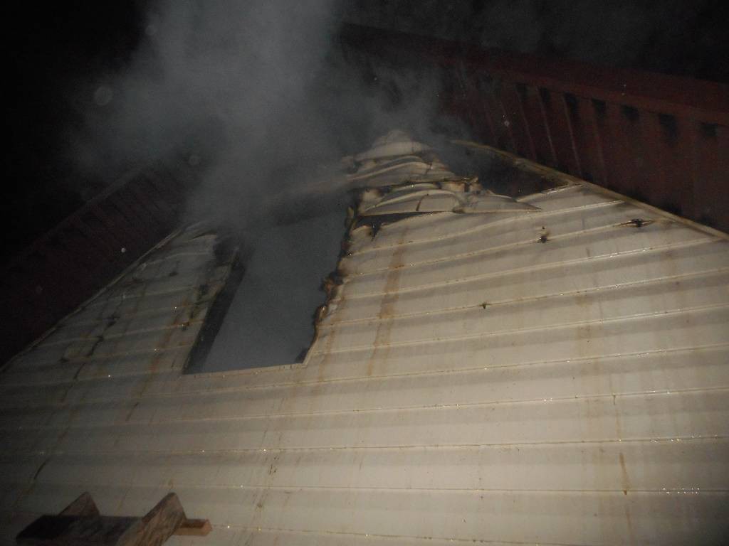 28 ноября 2015 года в 03.01 поступило сообщение о пожаре бани, расположенной на улице Репина.