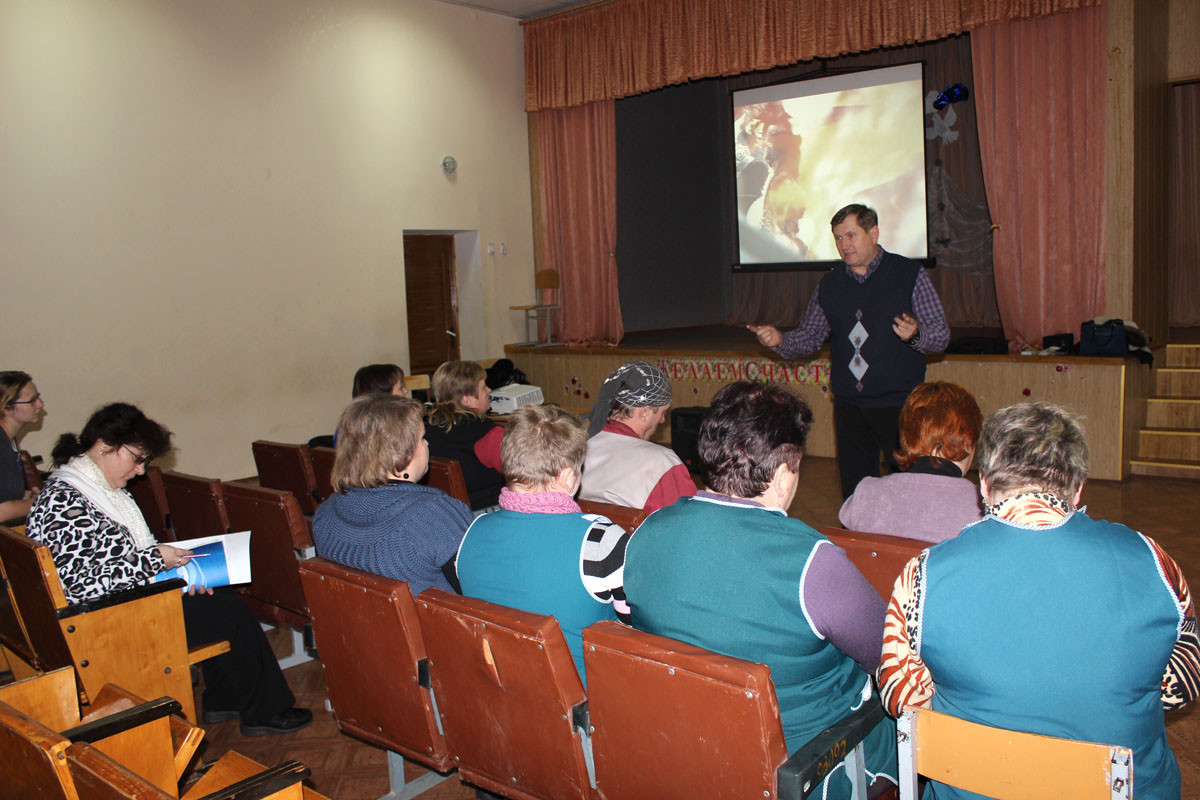 1 декабря 2015 года состоялась встреча учащихся ГУО «Телушский УПК д/с-СШ Бобруйского района» с работниками Бобруйского горрайотдела по чрезвычайным ситуациям. 