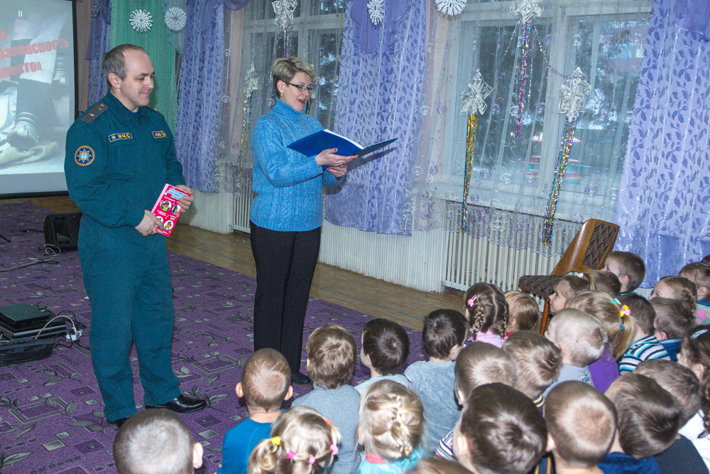18 декабря 2015 года работники Бобруйского горрайотдела по чрезвычайным ситуациям посетили ГУО «Ясли-сад №31 г.Бобруйска». 