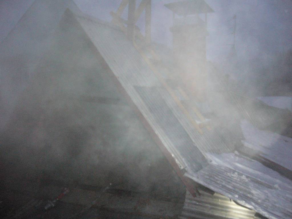 31 декабря 2015 в 16 ч. 43 мин. поступило сообщение о пожаре по адресу: город Бобруйск, переулок Интернациональный.