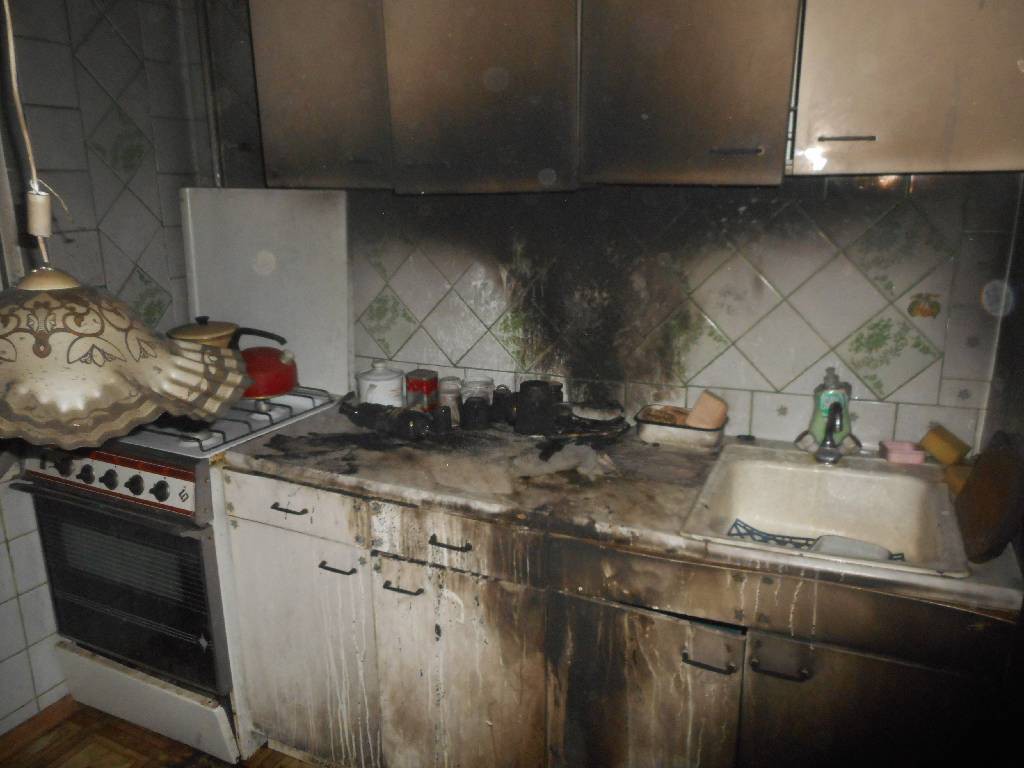 5 января 2016 г. в 17.04. в ЦОУ Бобруйского ГРОЧС поступило сообщение о пожаре в квартире пятиэтажного дома, расположенного по ул. Орджоникидзе.