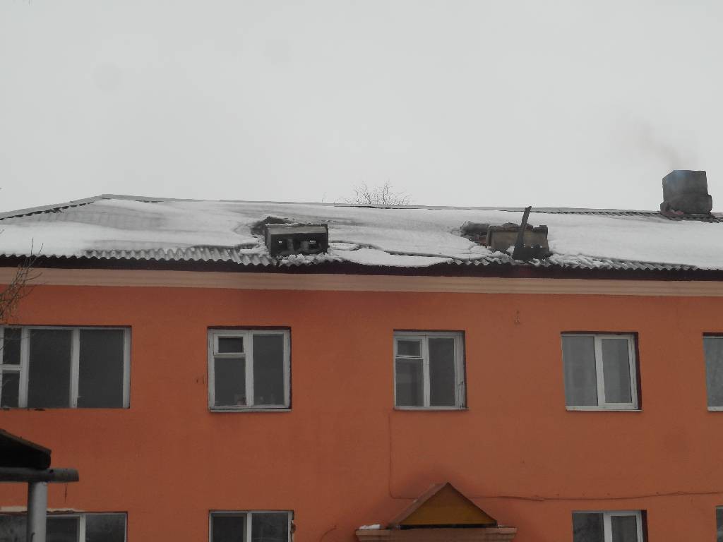 28 января 2016 года в 14.15. в ЦОУ Бобруйского ГРОЧС от жильца дома поступило сообщение об обрушении части трубы дымохода в жилом доме, расположенном по улице Бахарова.