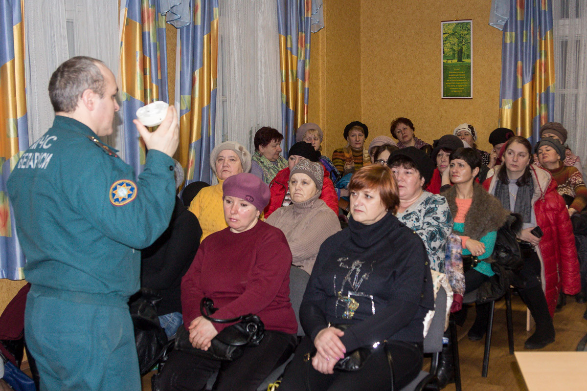 Безопасность в каждый дом с работниками ЦСОН Ленинского района г.Бобруйска.