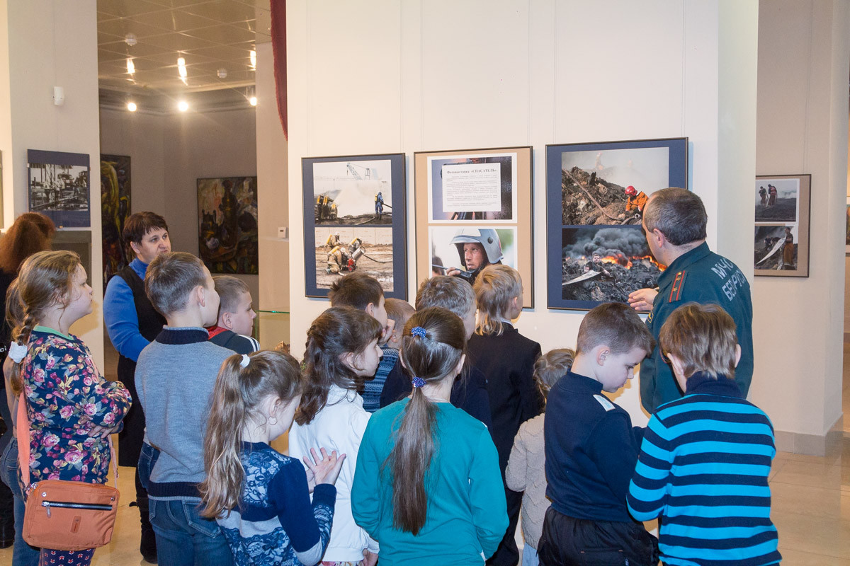 6 февраля в рамках республиканской акции «Безопасность в каждый дом» Бобруйский художественный музей посетили учащиеся из средних школ № 1 и 4 города Бобруйска.