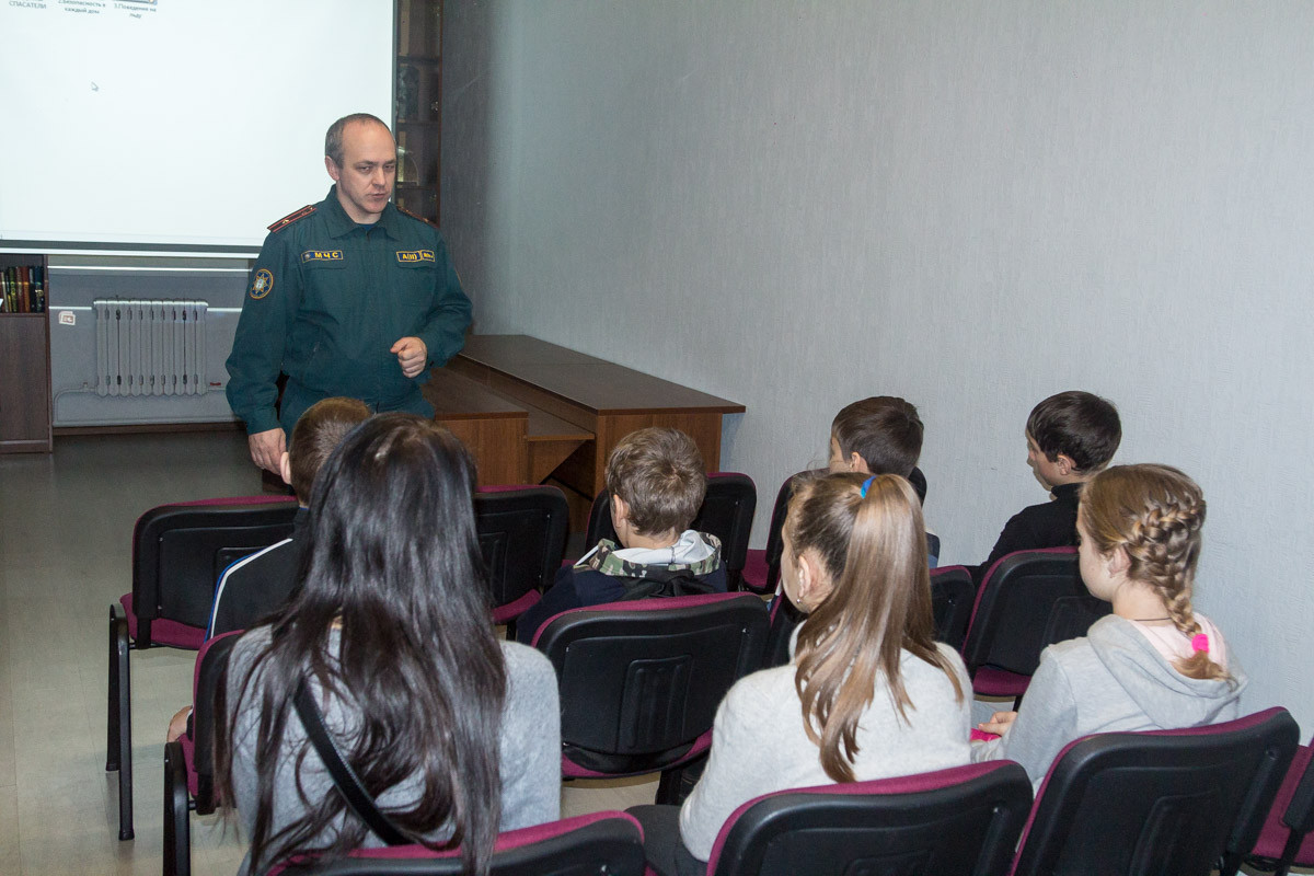 6 февраля в рамках республиканской акции «Безопасность в каждый дом» Бобруйский художественный музей посетили учащиеся из средних школ № 1 и 4 города Бобруйска.