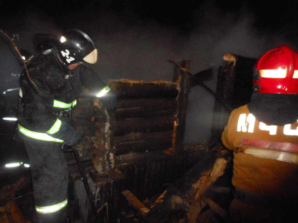 13 февраля 2016 года в 23.55. на пульт бобруйским спасателям от гражданина Н., (сосед) поступило сообщение о пожаре частного жилого дома, расположенного в деревне Терешково Химовского сельского совета Бобруйского района.