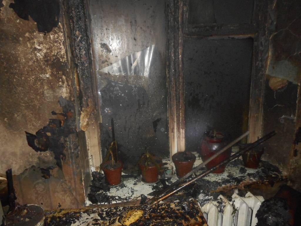 18 февраля 2016 года в 21.34. в ЦОУ Бобруйского ГРОЧС от гражданина С.(сосед) поступило сообщение о пожаре частного жилого дома, расположенного на улице Мопра.