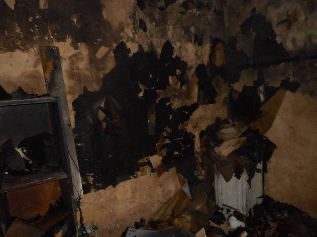 24 февраля 2016 года в 18.45. в центр оперативного управления Бобруйского ГРОЧС поступило сообщение о пожаре в доме, расположенном по улице Дзержинского.