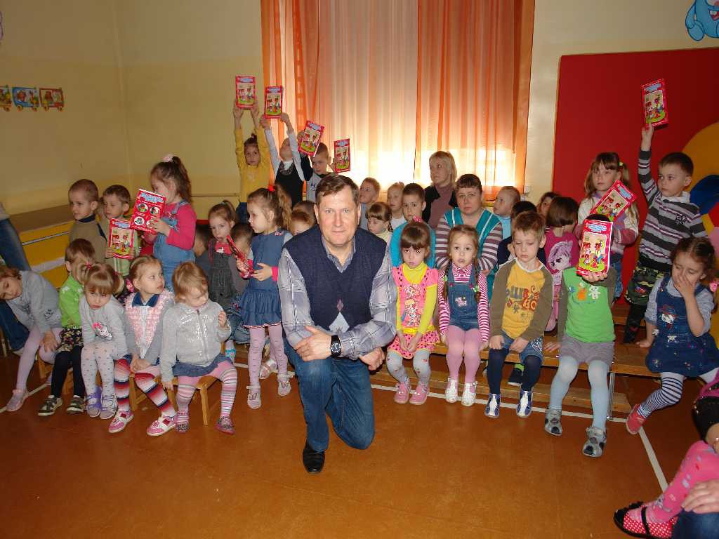 13 апреля 2016 года в игровой комнате ГУО «Ясли – сад №18 города Бобруйска» собрались все тридцать девять дошколят для просмотра своих любимых мультфильмов.