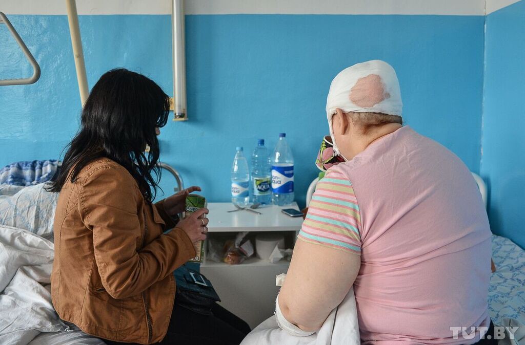 «Он просто очень брезглив». В Бобруйске мужчина снял с жены скальп из-за найденного в еде волоса «Он просто очень брезглив». В Бобруйске мужчина снял с жены скальп из-за найденного в еде волоса