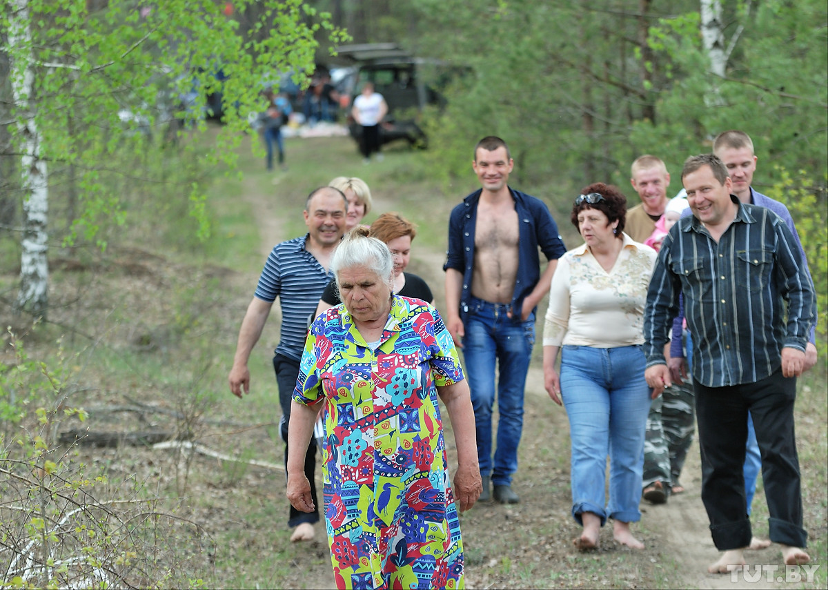 Трижды уничтоженная. В деревне, которой давно нет на земле, раз в году по-прежнему появляются люди Трижды уничтоженная. В деревне, которой давно нет на земле, раз в году по-прежнему появляются люди