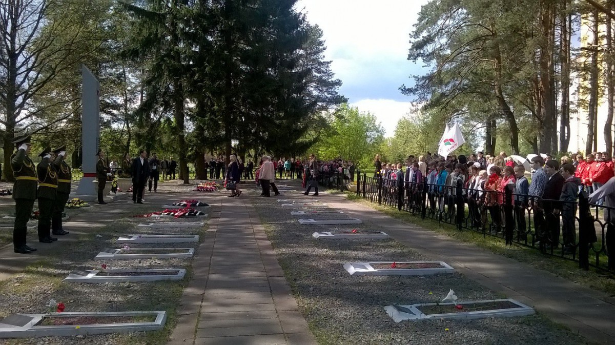 6 мая в микрорайоне Киселевичи состоялся праздник «Неугасима память поколений», посвящённый 71-й годовщине Победы советского народа в Великой Отечественной войне.