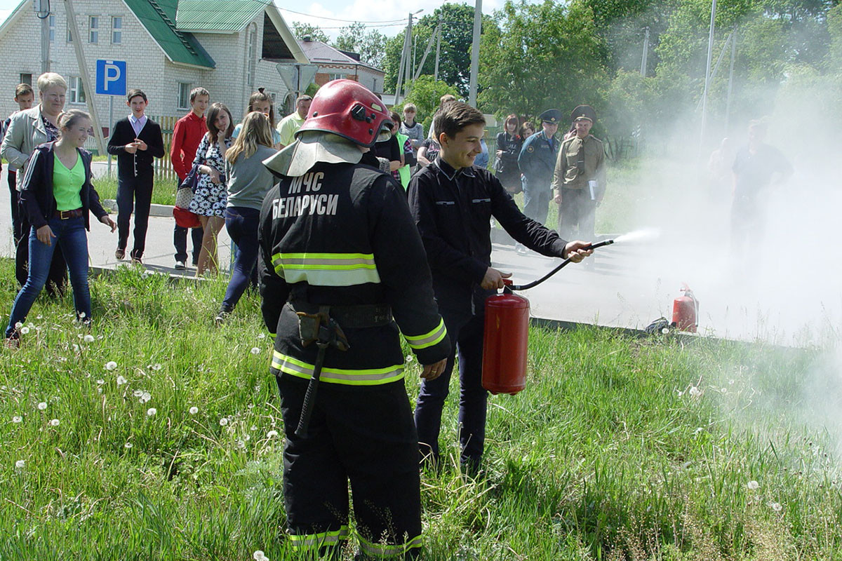 Работники Бобруйского горрайотдела по чрезвычайным ситуациям провели сельский сход в агрогордке Телуша.