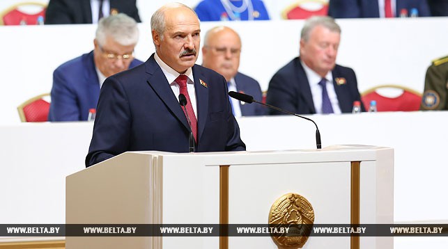 Лукашенко выступил на пятом Всебелорусском народном собрании Лукашенко выступил на пятом Всебелорусском народном собрании