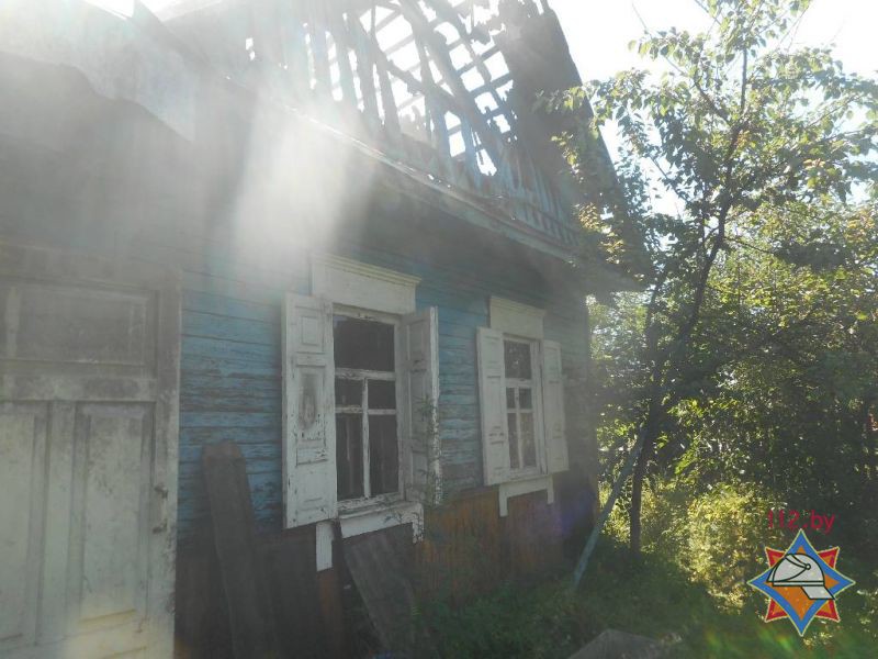 25.06.2016 в 10-00 поступило сообщение о пожаре жилого дома по переулку Южному в Бобруйске.