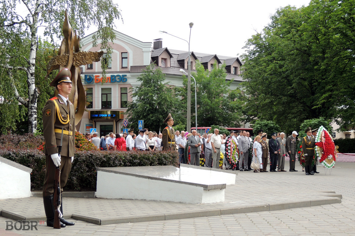 Бобруйчане отмечают 72-ю годовщину освобождения города от немецко-фашистских захватчиков Бобруйчане отмечают 72-ю годовщину освобождения города от немецко-фашистских захватчиков