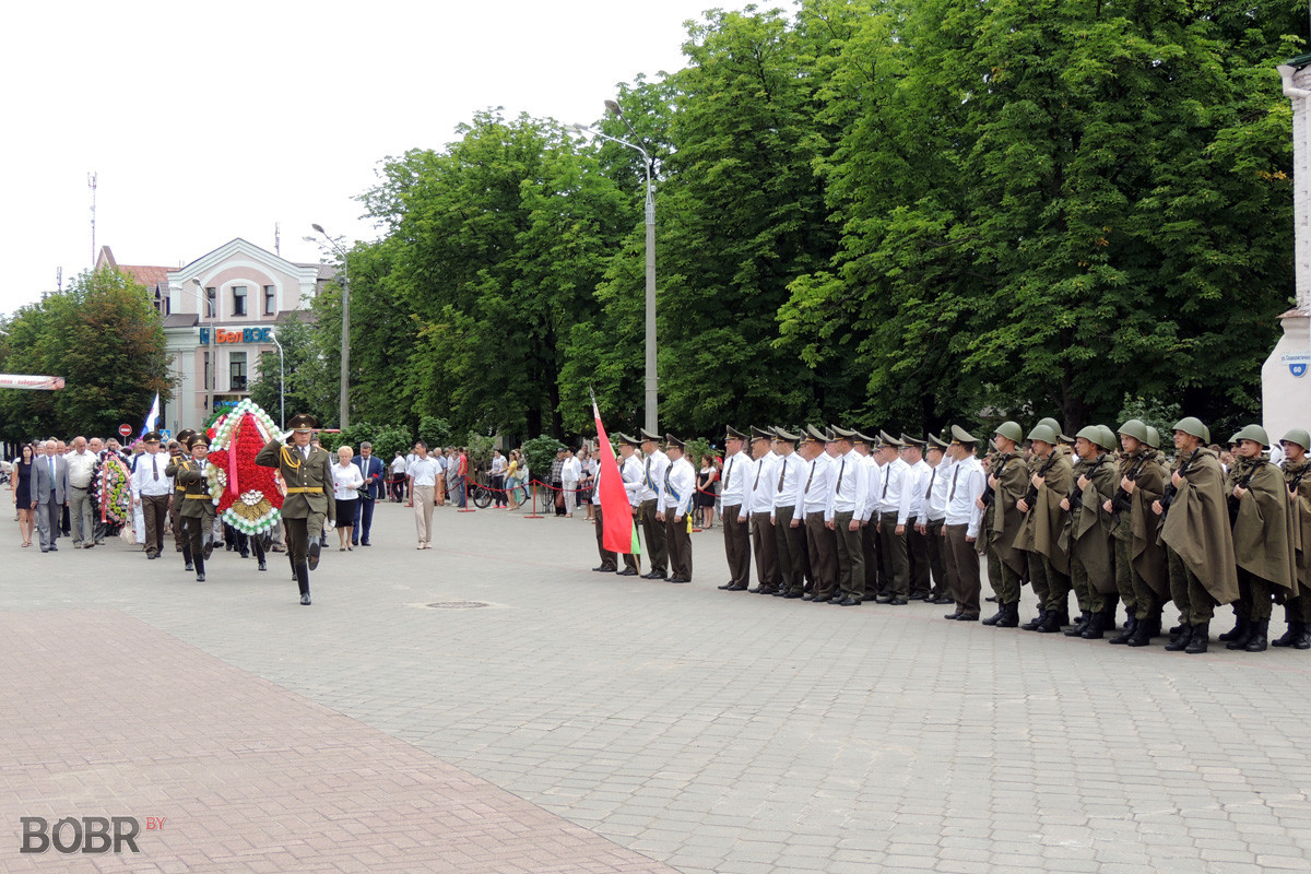 Бобруйчане отмечают 72-ю годовщину освобождения города от немецко-фашистских захватчиков Бобруйчане отмечают 72-ю годовщину освобождения города от немецко-фашистских захватчиков