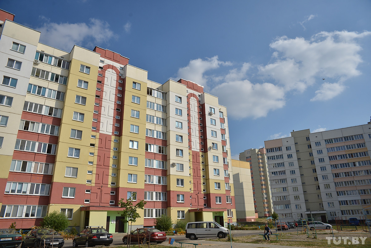 В Бобруйске на 8-летнюю девочку дома упал шкаф. Ребенок погиб В Бобруйске на 8-летнюю девочку дома упал шкаф. Ребенок погиб