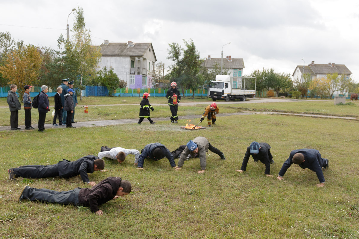 Сельский сход и республиканская акция «Молодежь за безопасность!» в Бобруйском районе.