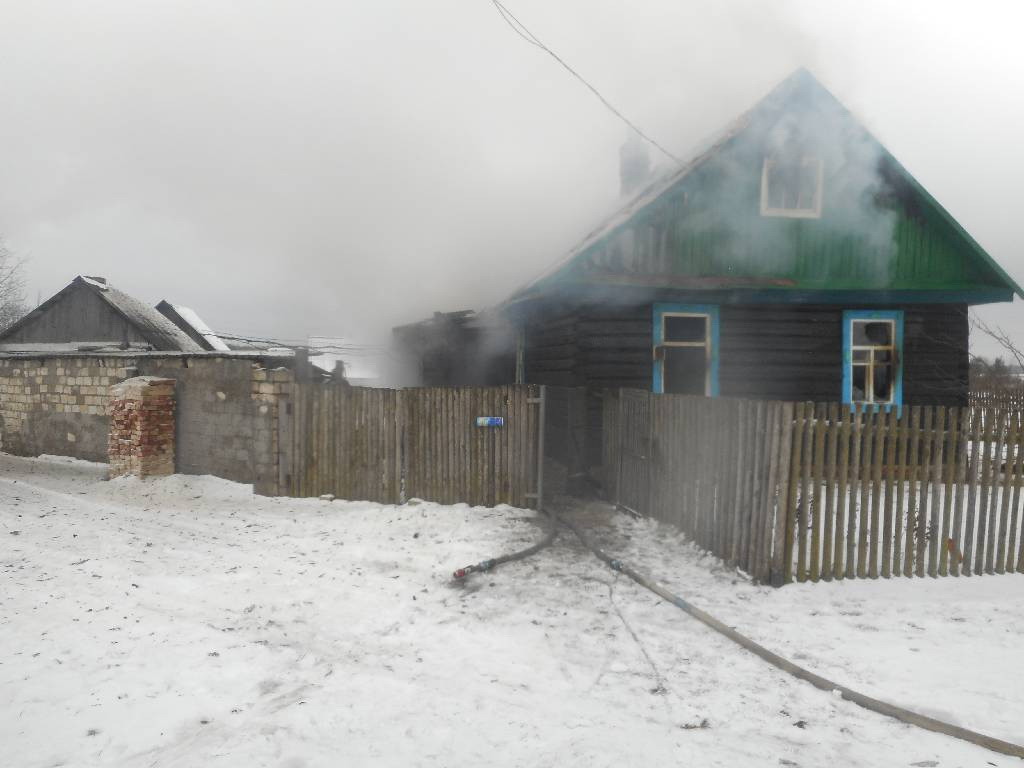 18 декабря 2016 в центр оперативного управления Бобруйского горрайотдела по чрезвычайным ситуациям поступило сообщение о пожаре в жилом доме в деревне Станы Бобруйского района.