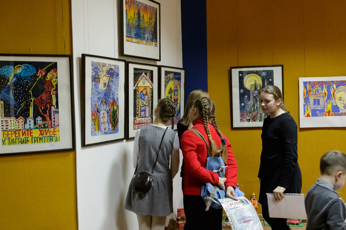 20 января в картинной галереи Пожарной аварийно — спасательной части № 1 г.Бобруйска состоялось открытии выставки «Спасатель».