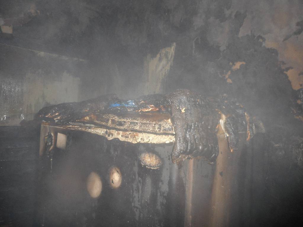 Ночью 5 января 2017 поступило сообщение о пожаре в жилом доме, расположенном по улице Комбинатской в городе Бобруйске.