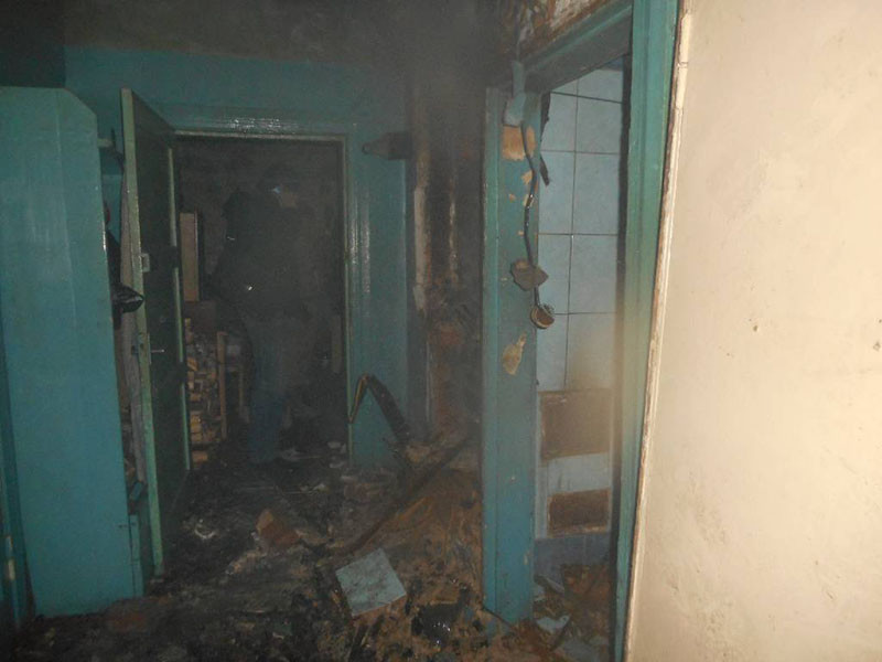 Вечером 8 февраля 2017 года, спасателям на телефон «101» поступило сообщение о пожаре в квартире по улице Интернациональной в г. Бобруйске.