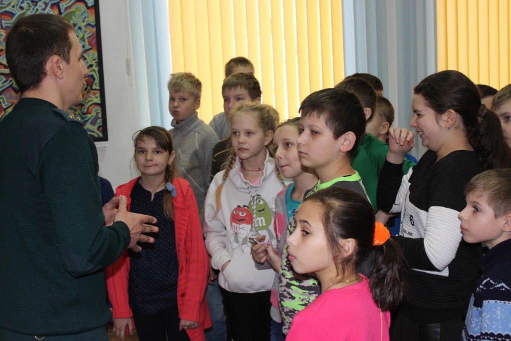 В 2017 году два дня подряд вовремя февральских каникул учащиеся двух начальных  классов СШ №31 города Бобруйска посещали пожарную аварийно – спасательную часть №1.