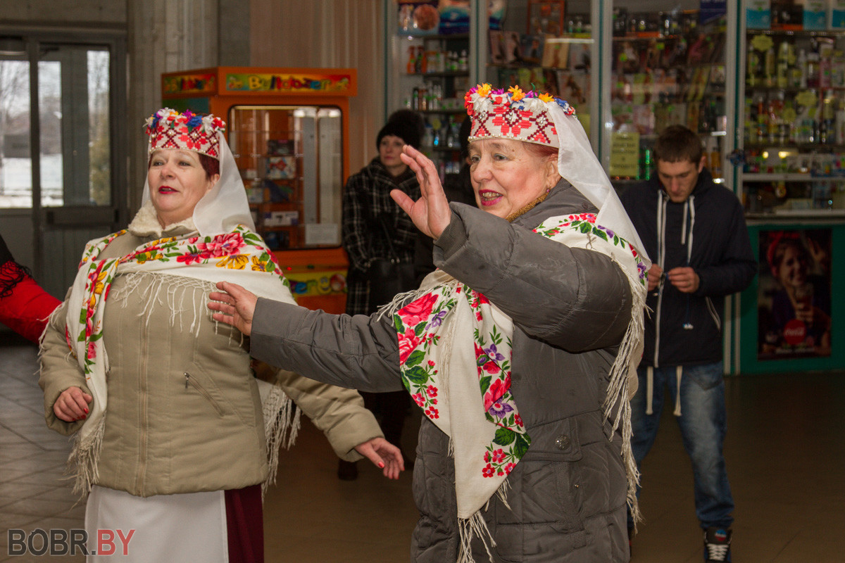 На автовокзале «Бобруйск» прошёл концерт творческих коллективов На автовокзале «Бобруйск» прошёл концерт творческих коллективов