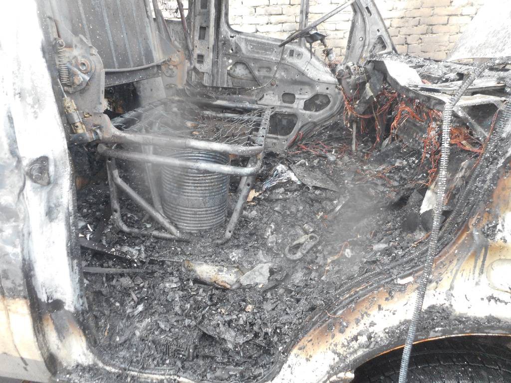19 февраля 2017 поступило сообщение о пожаре в легковом автомобиле расположенном в гаражном кооперативе в г. Бобруйске.