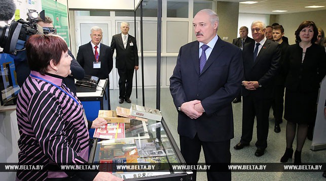 Лукашенко: «Тунеядцев» пытаются использовать в корыстных целях Лукашенко: «Тунеядцев» пытаются использовать в корыстных целях