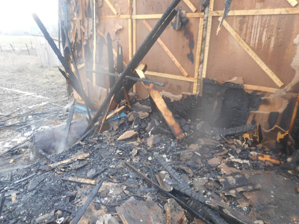8 марта 2017 года, спасателям на телефон «101» поступило сообщение о пожаре в жилом доме в д. Сычково  по   ул. Селезнева.