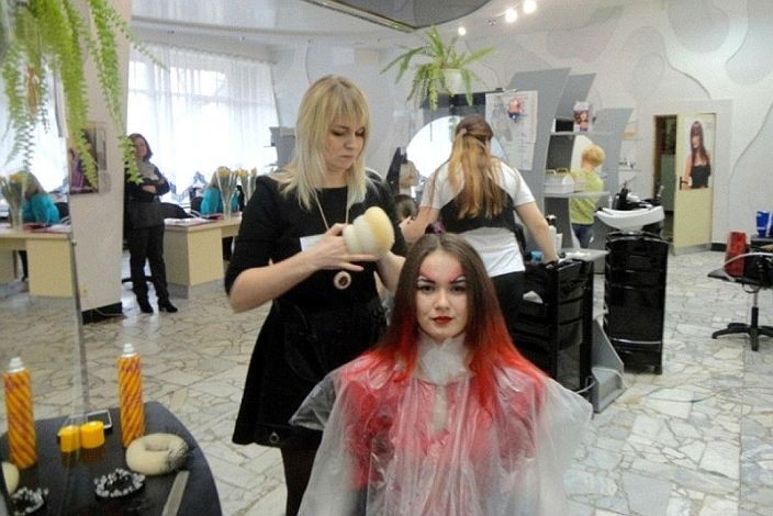 Областной конкурс парикмахерского мастерства выиграла преподаватель бобруйского колледжа